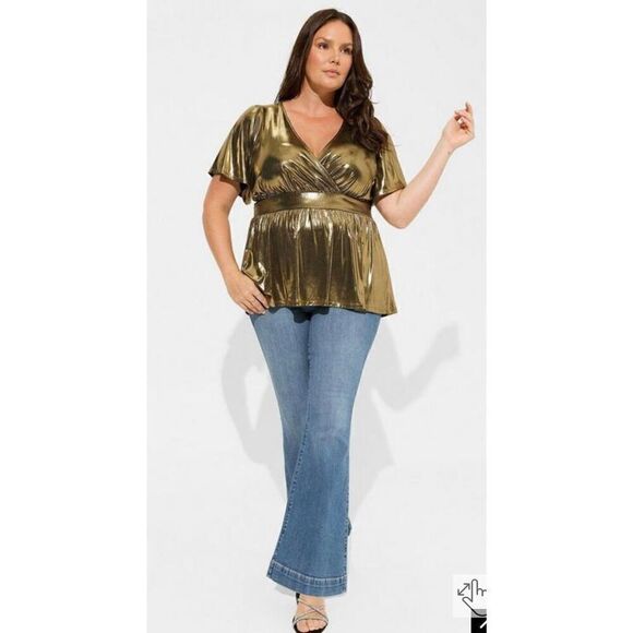 Torrid Liquid Shine Surplice Peplum Top (Sz 4) - Picture 2 of 7